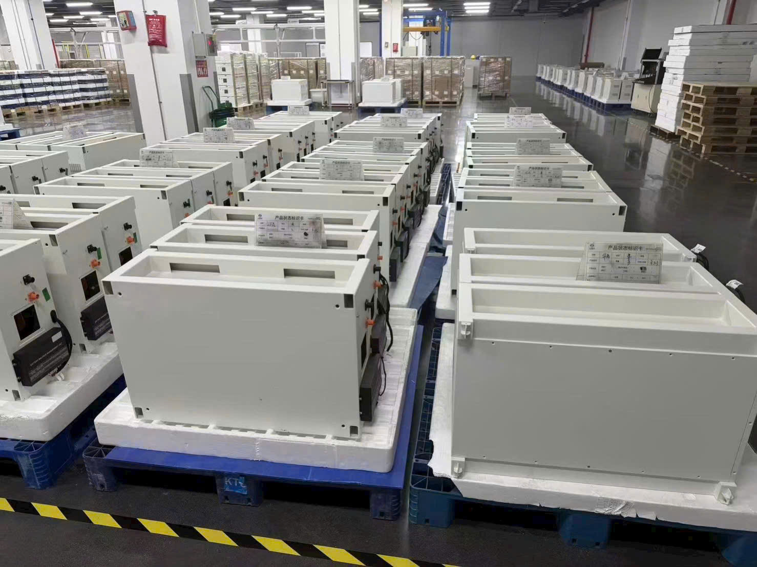 Nhà máy sản xuất pin lưu trữ uy tín.